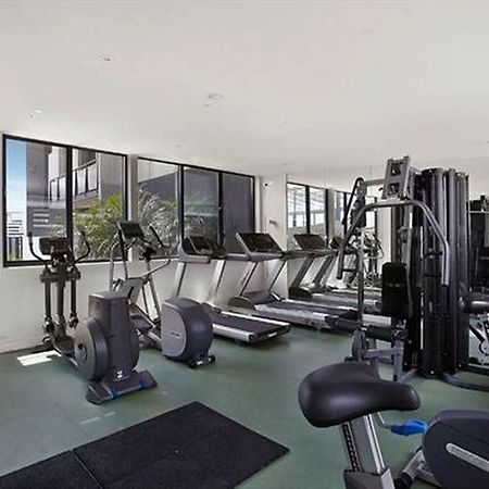 Mj Shortstay Whiteman St Apartment Мелбърн Екстериор снимка